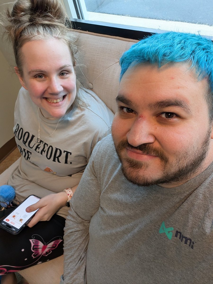 BlueFireR1's tweet image. Hello from the BlueFires!