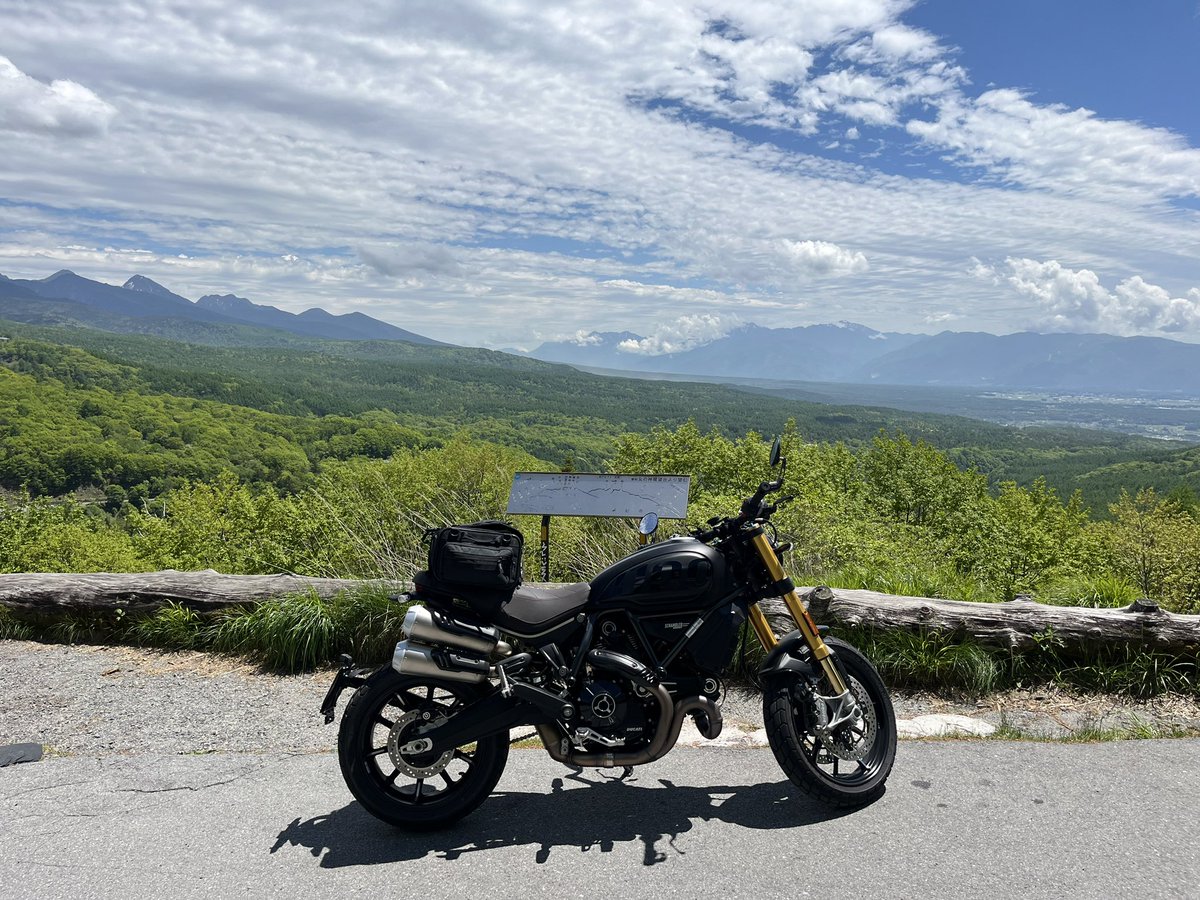 AdPmdd's tweet photo. ビーナスライン！#バイク #ducatiscrambler https://t.co/vQw52fdrWG