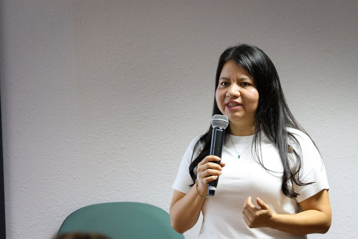 senacytgt's tweet photo. Más de 40 profesionales del Centro Universitario Metropolitano fueron asesorados de cómo aplicar a fondos para estudios de maestría y doctorado en ciencia, tecnología e innovación, con apoyo del Fonacyt en su línea de financiamiento #EducaCTi.
El taller contó con la participación de Cristian Osorio y Lesly Xajil, dos guatemaltecos que actualmente cursan un doctorado gracias al apoyo financiero de EducaCTi.
Además, los asistentes recibieron asesoría de Luis Arenas, director de Indesgua, quien resolvió dudas sobre cómo identificar oportunidades académicas competitivas y preparar aplicaciones exitosas a nivel nacional e internacional.
@ViceGuatemala @KarinHerreraVP @indesgua_becas