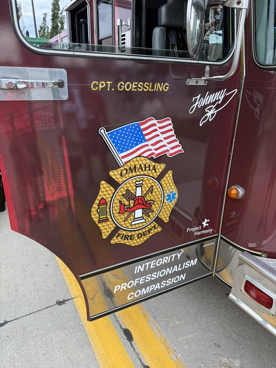 OmahaFireDept's tweet photo. Big thanks to everyone who joined us to celebrate the unveiling of Engine 15 ๐จ A public education rig honoring Captain Goessling, making its first appearance at CWS Fan Fest today! ๐ We had an amazing time connecting with so many awesome people! #Engine15 #CWSFanFest #Community https://t.co/kDdE9TF8el