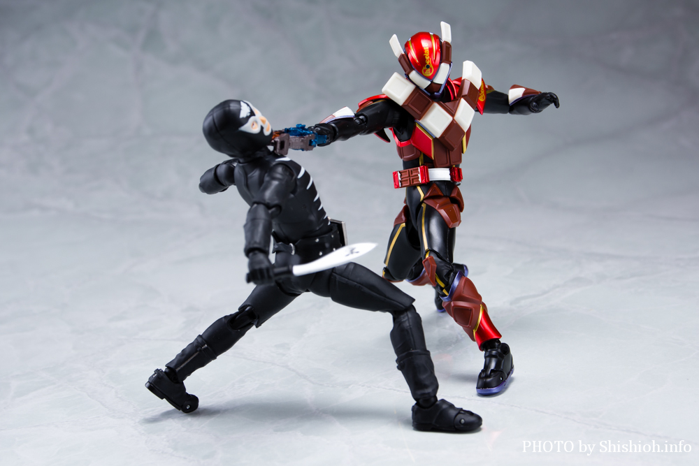shishiohinfo's tweet photo. 「こいつは化け物じゃない!化け物から皆を助けた…仮面ライダーだ!」(辛木田絆斗)
【徹底レビュー】S.H.Figuarts 仮面ライダーヴァレン チョコドンフォーム
https://t.co/7jCHoQcFLI
#仮面ライダーヴァレン
#チョコドンフォーム
#仮面ライダーガヴ
#フィギュアーツ
#t_features https://t.co/uN7EsykpPD