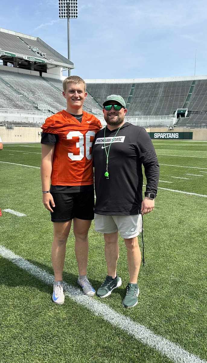 grant_hickman12's tweet image. I had a great time at the Michigan State University specialist camp. I tied for second in the FG competition and went 11/13 on field goals. Thank you for having me and the opportunity to come out and kick! @MSU_Football @Coach_Smith @KbTheStable @FootballPerkins @CoachBegnal