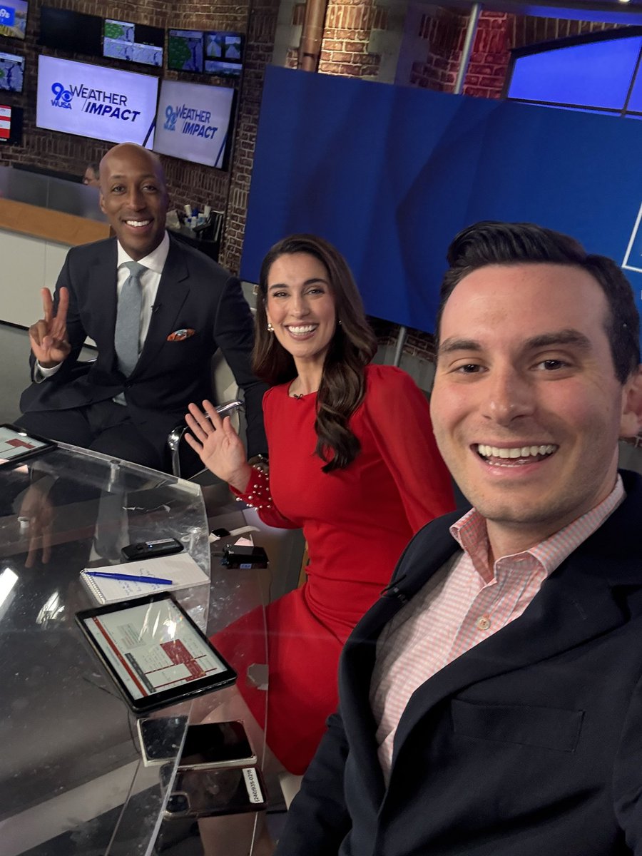 WHAT MADE SEAN SMILE (day 168): On <a href="/wusa9/">WUSA9</a> set tonight with <a href="/LorenzoHall/">Lorenzo Hall</a> and <a href="/Simone_DeAlba/">Simone De Alba</a> for my latest Heart of It piece. Both kind, talented and amazing people!