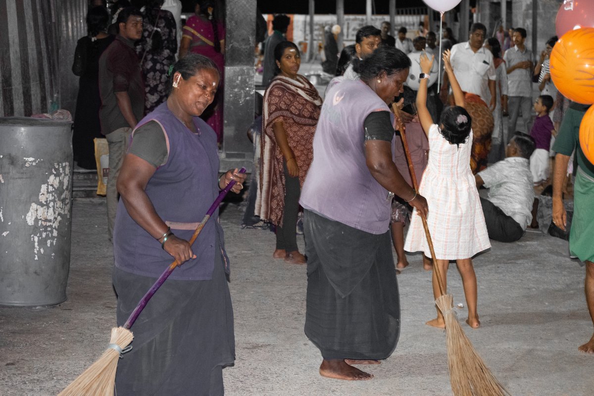 PriyadharshanS's tweet photo. an evening stroll around Arulmigu Subramanyaswamy Temple, Tiruttani. https://t.co/dvl9MGSDlc