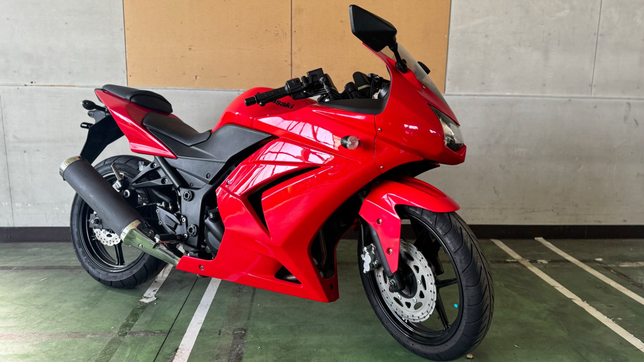 ？ カワサキ NINJA ZX-6R KRTエディション 2025モデル 新車 B434131