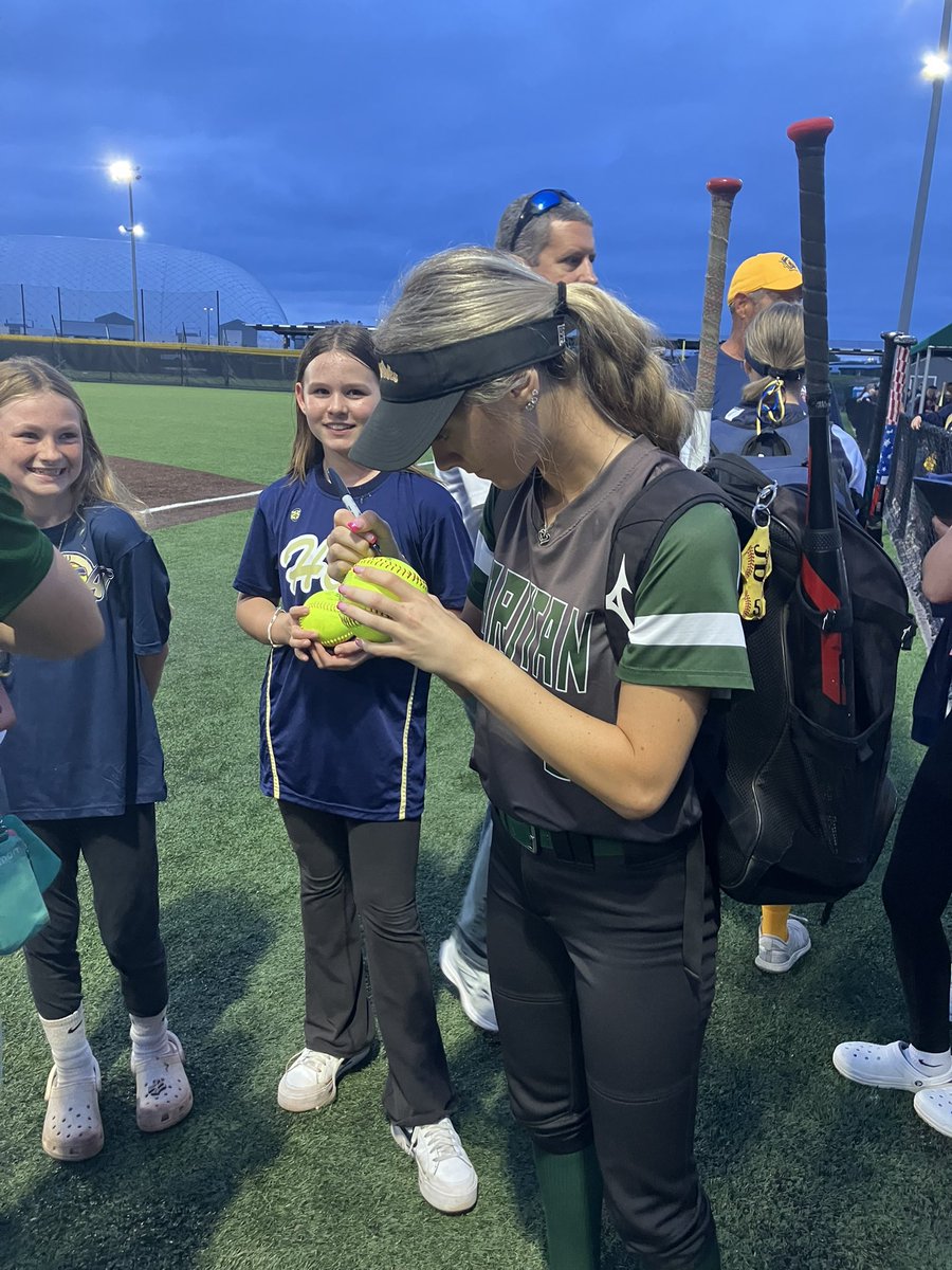 Raritan Softball (@rrocketsoftball) on Twitter photo First State Sectional Title <a href="/Raritan_Vball/">Raritan Volleyball</a> ✅
Signed to play <a href="/softball_csi/">CSI Softball (Official)</a> ✅
100+ Career Hits ✅
Tied most wins for a single season in Program History ✅
All Division ✅
All Shore ✅
Prom Queen 👑 ✅
Steph Coonan Scholarship ✅
Shore Conference Senior All Star ✅ First State Sectional Title <a href="/Raritan_Vball/">Raritan Volleyball</a> ✅
Signed to play <a href="/softball_csi/">CSI Softball (Official)</a> ✅
100+ Career Hits ✅
Tied most wins for a single season in Program History ✅
All Division ✅
All Shore ✅
Prom Queen 👑 ✅
Steph Coonan Scholarship ✅
Shore Conference Senior All Star ✅