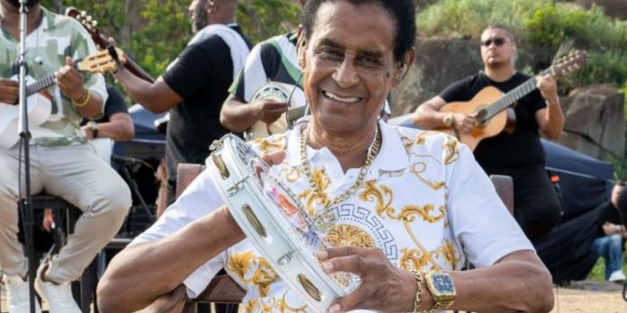 PDNewsBR's tweet image. Morre o sambista Bira Presidente, fundador do grupo Fundo de Quintal

voadoracultural.com.br/morre-o-sambis…

#BIRA #FUNDADOR #FUNDO #GRUPO #MORRE #PRESIDENTE #QUINTAL #SAMBISTA