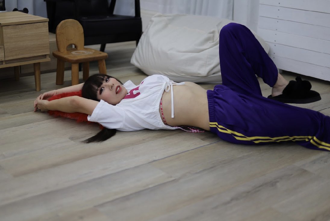 暑すぎて家から出たくなーい！
でも朝から行動してて私偉い！

家でゴロゴロしてても可愛いって言ってくれる人居ないかなぁ〜

#七星じゅりあ #撮影 #モデル #model