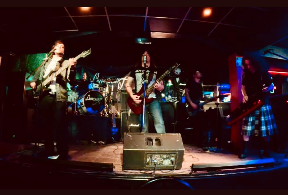 Thanks guys for joining us last Saturday’s night! Great times, great people…

#LiveMusic #concert #LunarVein #GothicGrunge #alternativemetal #HardRock