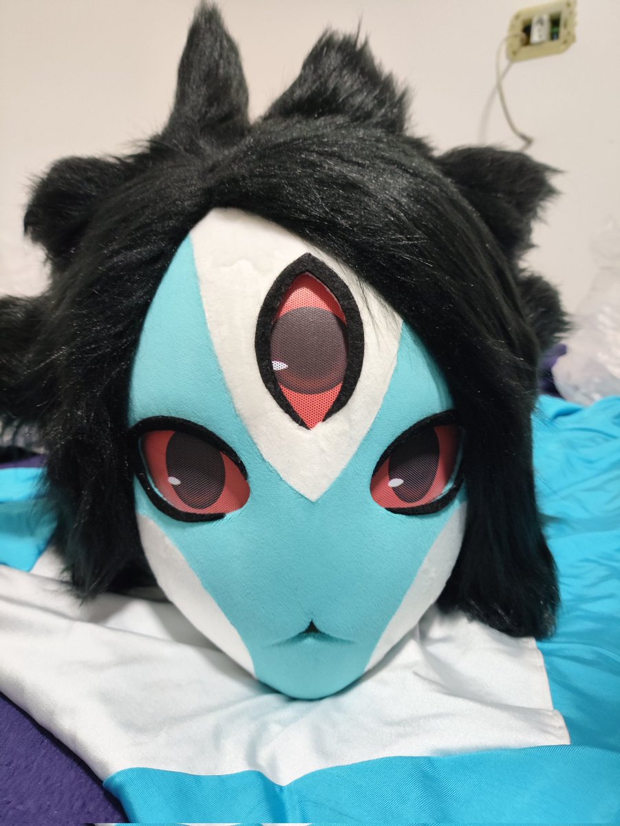 MTOFKigu's tweet image. HE'S HERE! 👽
I'm in love with how he came out, can't wait to bring this Kryi dude to a con :3
Maker: ig/bocai_kig
Costume: ig/adescoladaatelie
Character by @Paciuloo
#Sanzhi #NoSpaceForUs #kigurumi #kig #kigurumimask #着ぐるみ