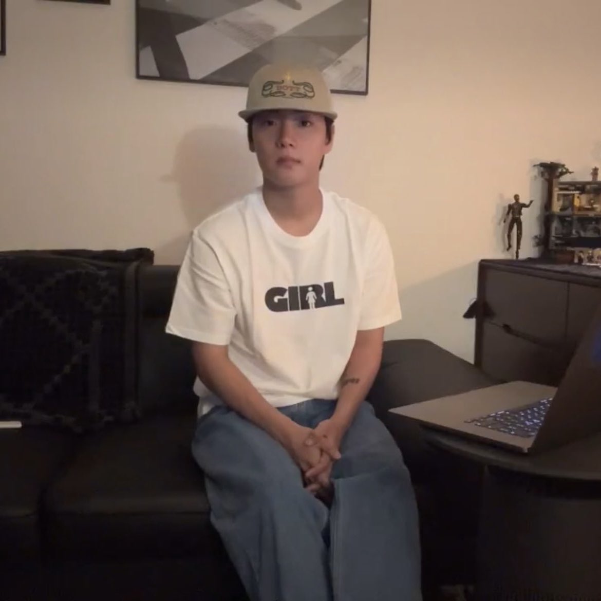 옛날에 아주 무서운 긴히피그가 잇엇은

그냥 잇엇은 딱히뭘하진않앗은