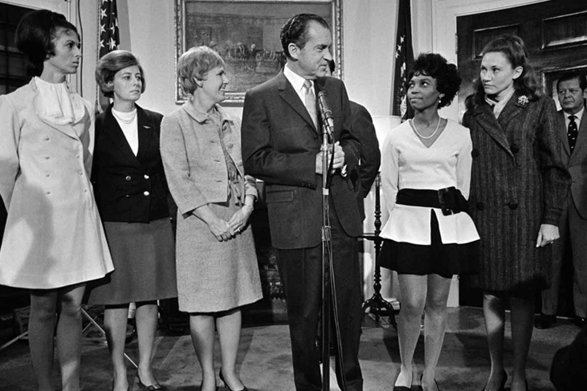 THEANTHEMGIRL's tweet image. These military spouses were unsung heroes of American history trib.al/dy6Fvbw trib.al/dy6Fvbw?fbclid…