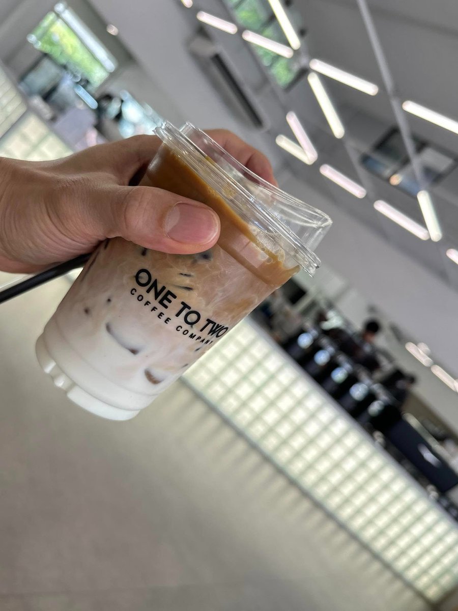 topplushh's tweet photo. coffee time https://t.co/uWJnaks9hd