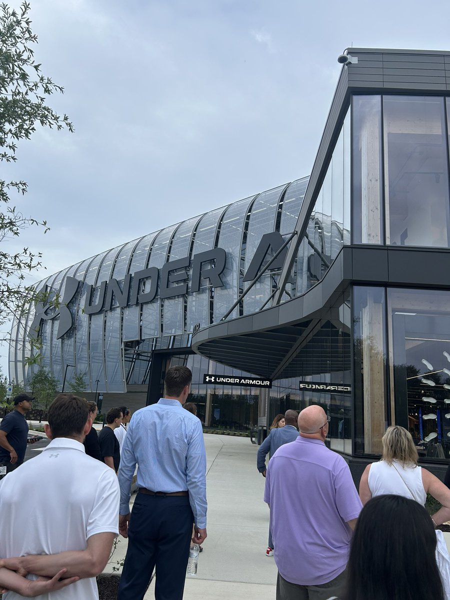 MM_Wilson's tweet image. Great opening day of @d2cca meetings with tour of @UnderArmour facilities in Baltimore.