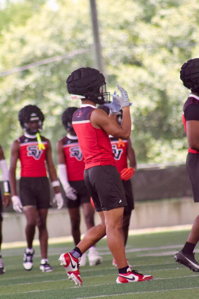 KamBritton6's tweet image. Good day at ASU! Back in the lab for for more work tomorrow 💎
@HallTechSports1 @RRU18878187 @ShadesValleyFB @TheLab_USA @DownSouthFb1 @CoachL__ @CoachBates7 @CoachHButler