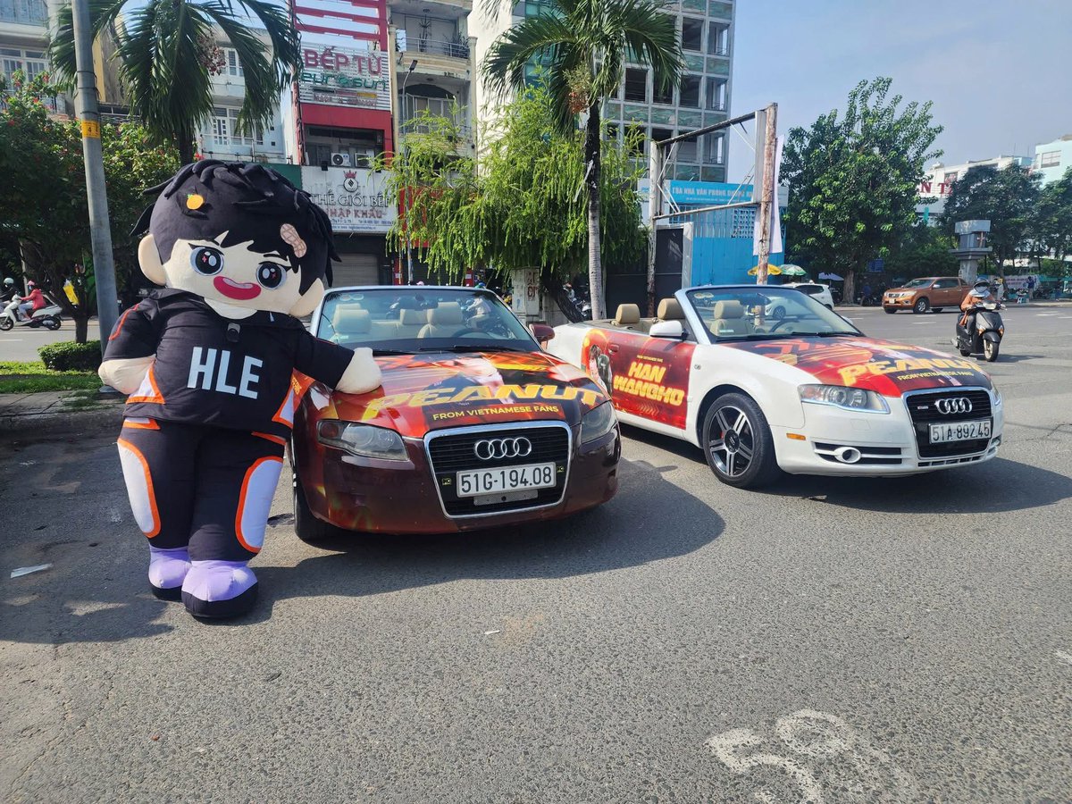 26_PeanutDay's tweet photo. 안녕~~
짱호랑 왕호가 호치민 시내 투어를 시작했어요!!!! https://t.co/4Hp2gS1pn8