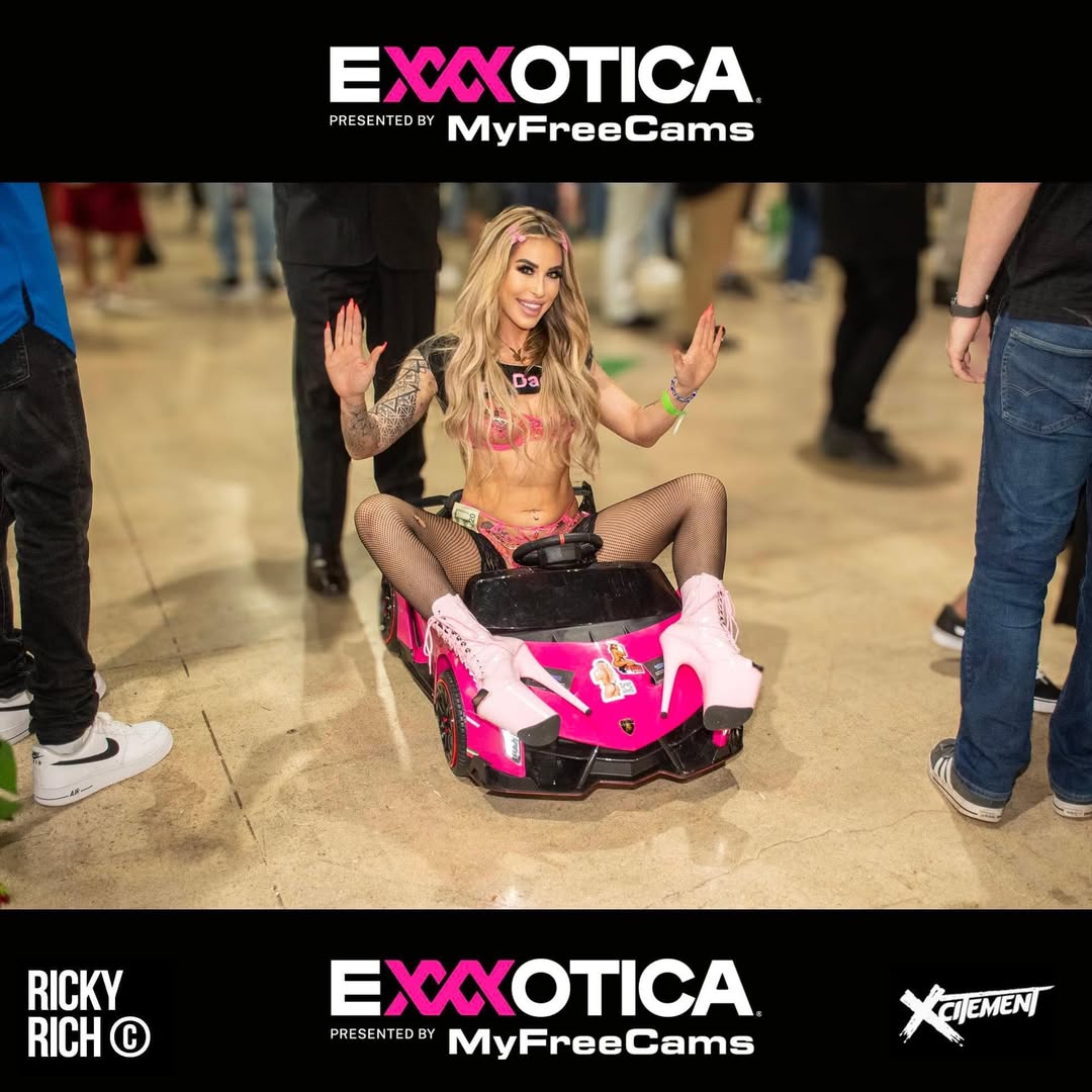 Ricky_Smooth's tweet image. Exxxotica Miami 2025.  Right around the corner.