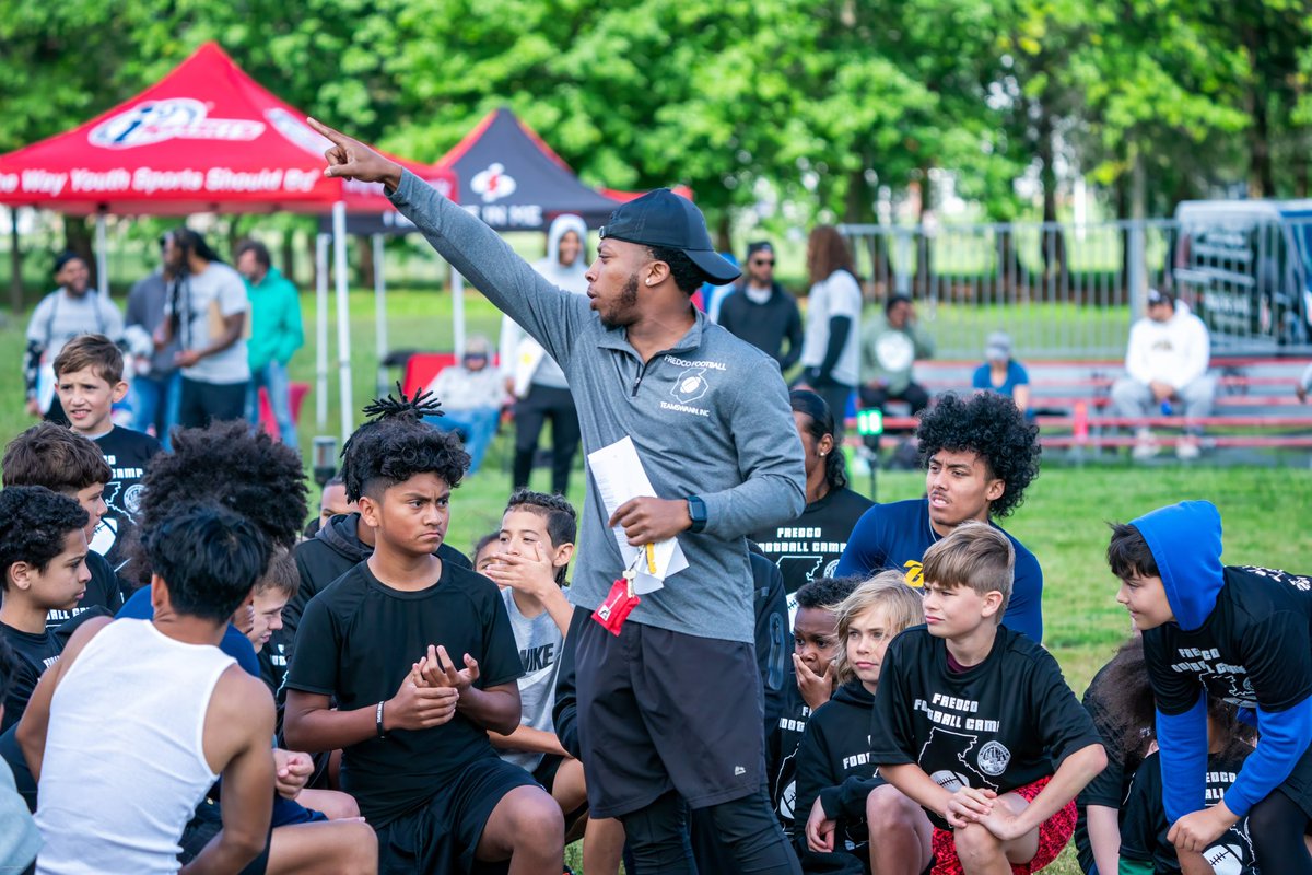 TeamSwann5's tweet photo. 2025 Frederick County Football Camp ๐โ
#FredCo #FredCoFootball https://t.co/IGuUlXqd8k