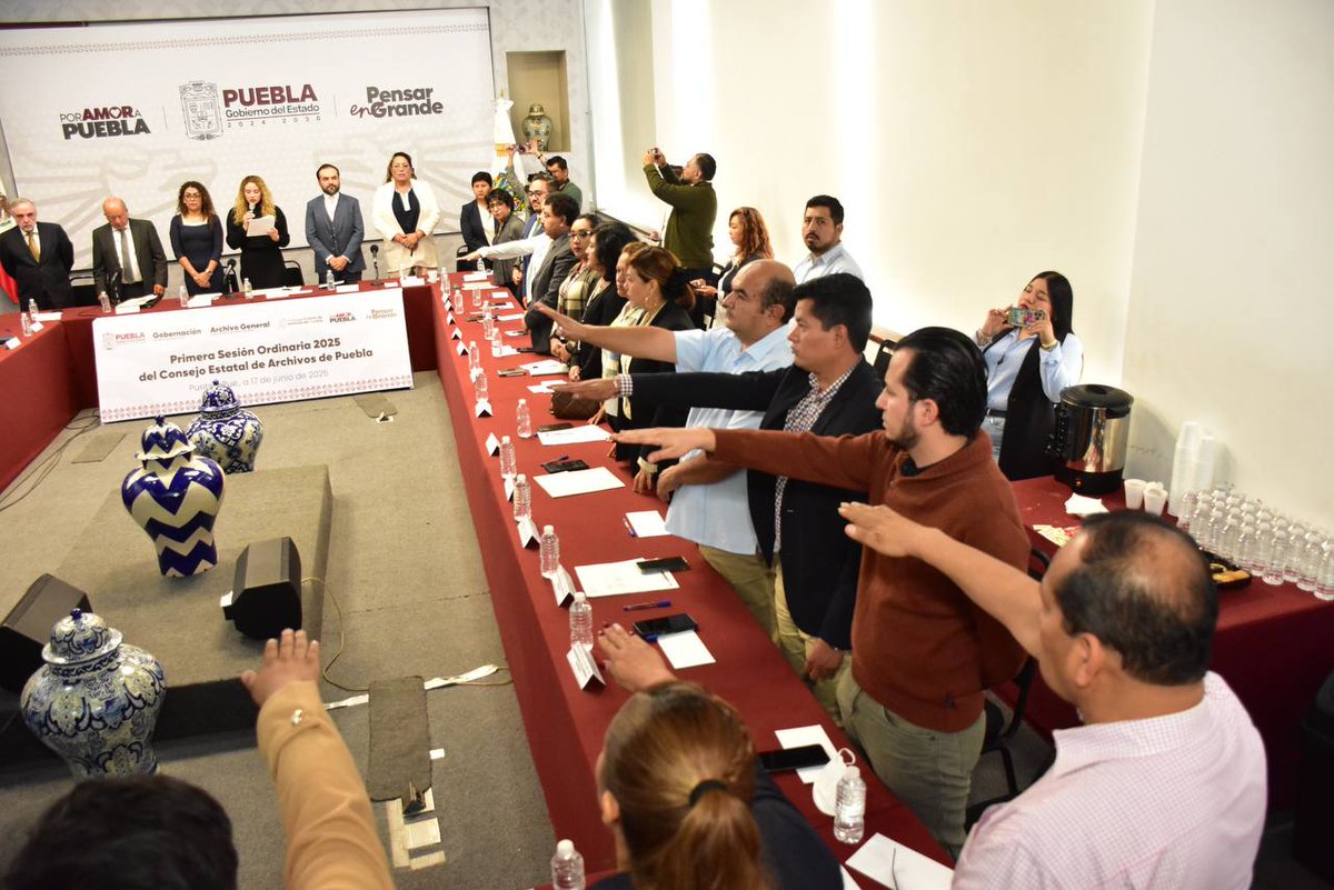 Segob_Puebla's tweet photo. #PorAmorAPuebla | Con el objetivo de fortalecer la administración de archivos y la gestión documental, la subsecretaria jurídica @alynetoledoo, y la titular de @agepuebla @pliego_jes28 encabezaron la Primera Sesión Ordinaria 2025 del Consejo Estatal de Archivos. https://t.co/yM6GHZQ7O0