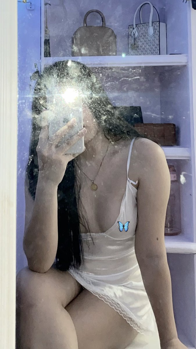 hopieamor's tweet image. ⠀

                 hope update ⋆. 𐙚 ˚

about to lay in bed with full glam on like it’s not a crime. i mean… sorry to my pores, but i feel exhausted :(

#HopeOnline #ItsBedTime