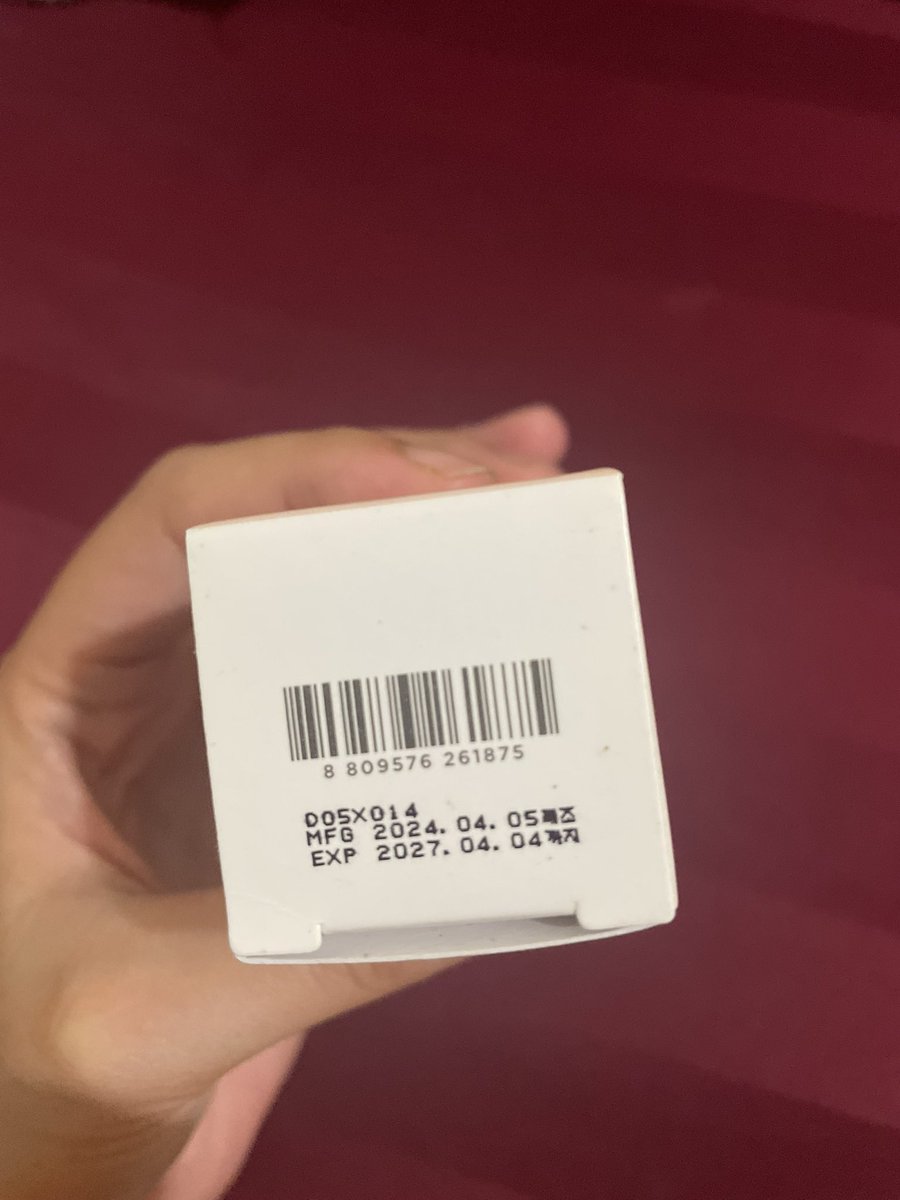ovalalalaa's tweet photo. Wts skin1004 poremizing ampoule 30ml 40k inc 🍊 (new, exp masih lama) https://t.co/BQw6244qnW