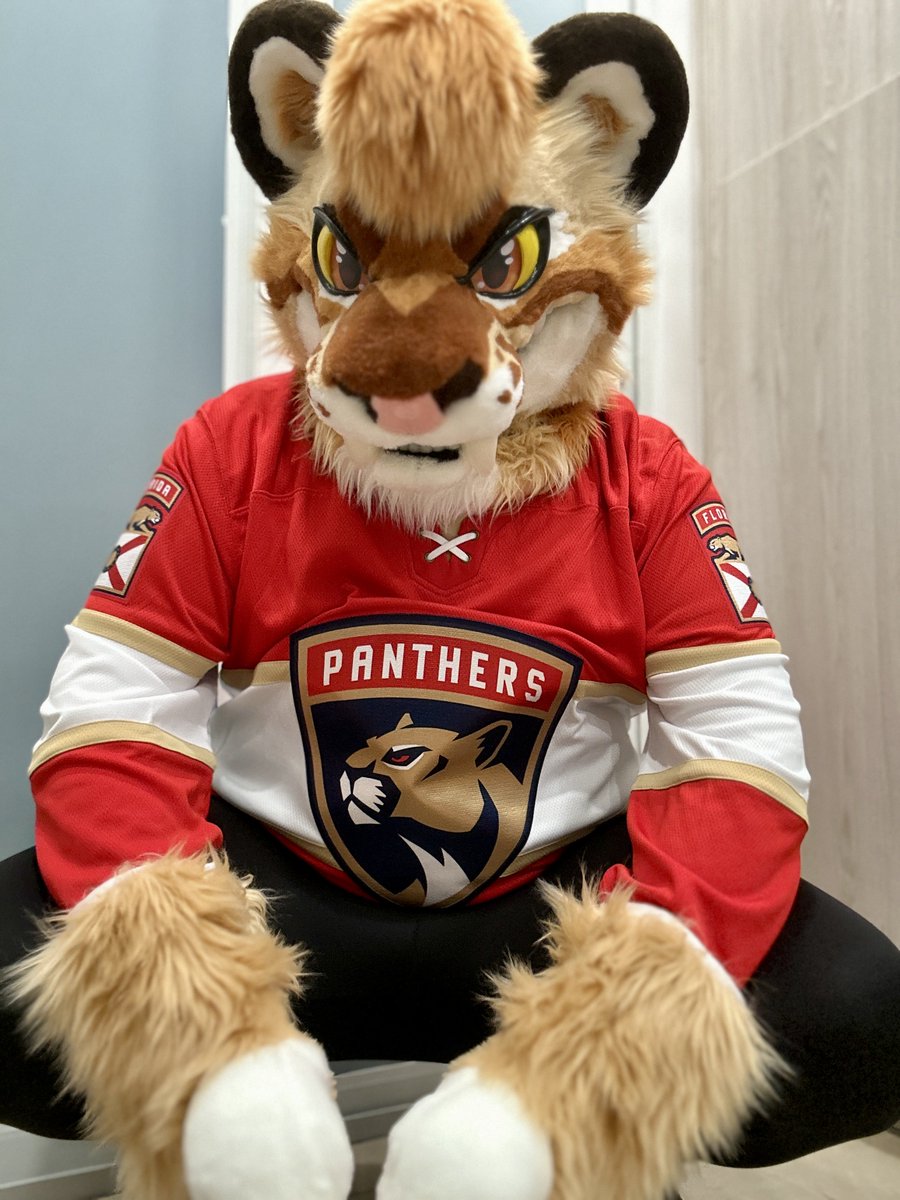 Number one on the ice and in your heart ❤️

🪡: <a href="/RitzCostumes/">Ritz Costumes</a>