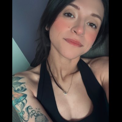 ash8beas's tweet photo. #NewProfilePic https://t.co/mt6Q6JqvuH
