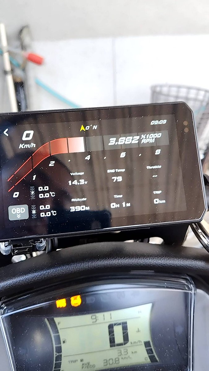 halukomugi's tweet photo. #TANAX の #AIO5Lite SRS-001(FW:3.3.2)に
CG OBDワイヤレスモジュール #MFP0114 を
取り付けてみた。
車種：YAMAHA NMAX155(2023年モデル)
コネクター形状は標準(付属品)

結果・・・エンジン回転数とエンジン温度は確認できました。
人柱でも有ったけど、回転数表示が欲しかったので嬉しいです https://t.co/aNlRsF9lK7