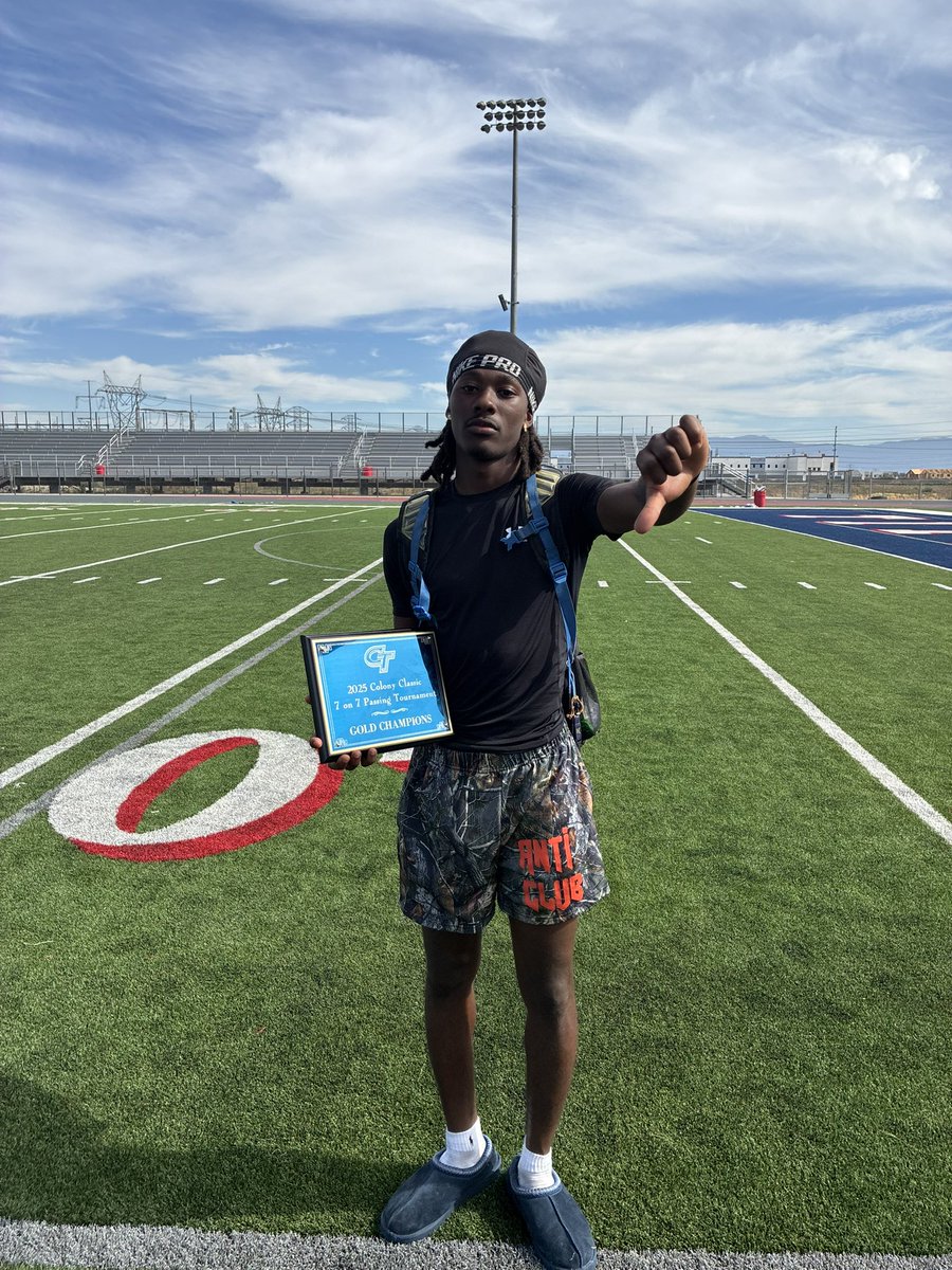 Jaylenfugate_'s tweet photo. Had fun at the Colony 7on7 tournament and won the championship! @Pcoachdub1 @EtiwandaFB https://t.co/Kh6igeXNZ5