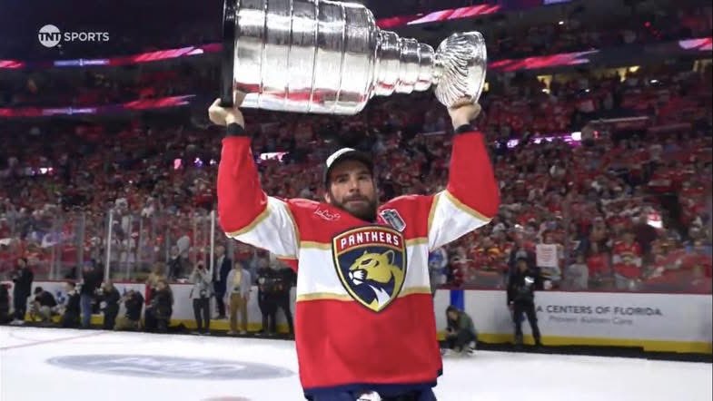 MuskegonJacks's tweet image. For the second straight season a #Jacksalum has won the Stanley Cup!

Congratulations @JaycobMegna and the Florida Panthers!

#ChopChop | #GetJACKD | #MKG | #StanleyCup | @FlaPanthers