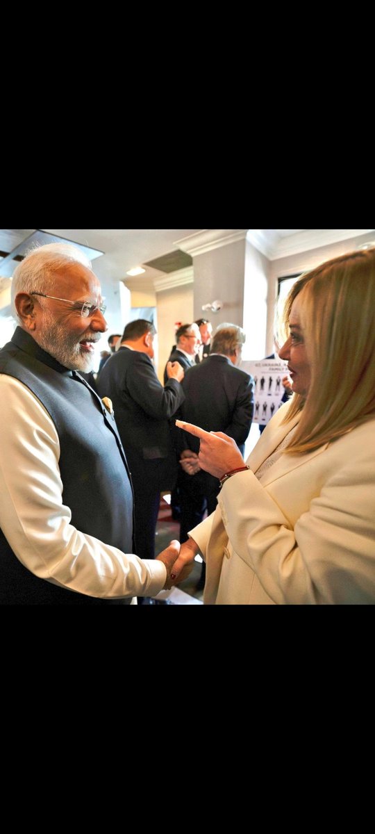 Raghubharat2024's tweet image. I like you Modi ji

#ModiInCyprus #Modi #G7Summit2025 #Meloni