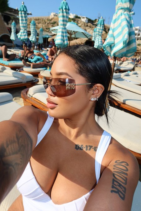 Watch sharalifts's leaked NSFW photo on TwXstars