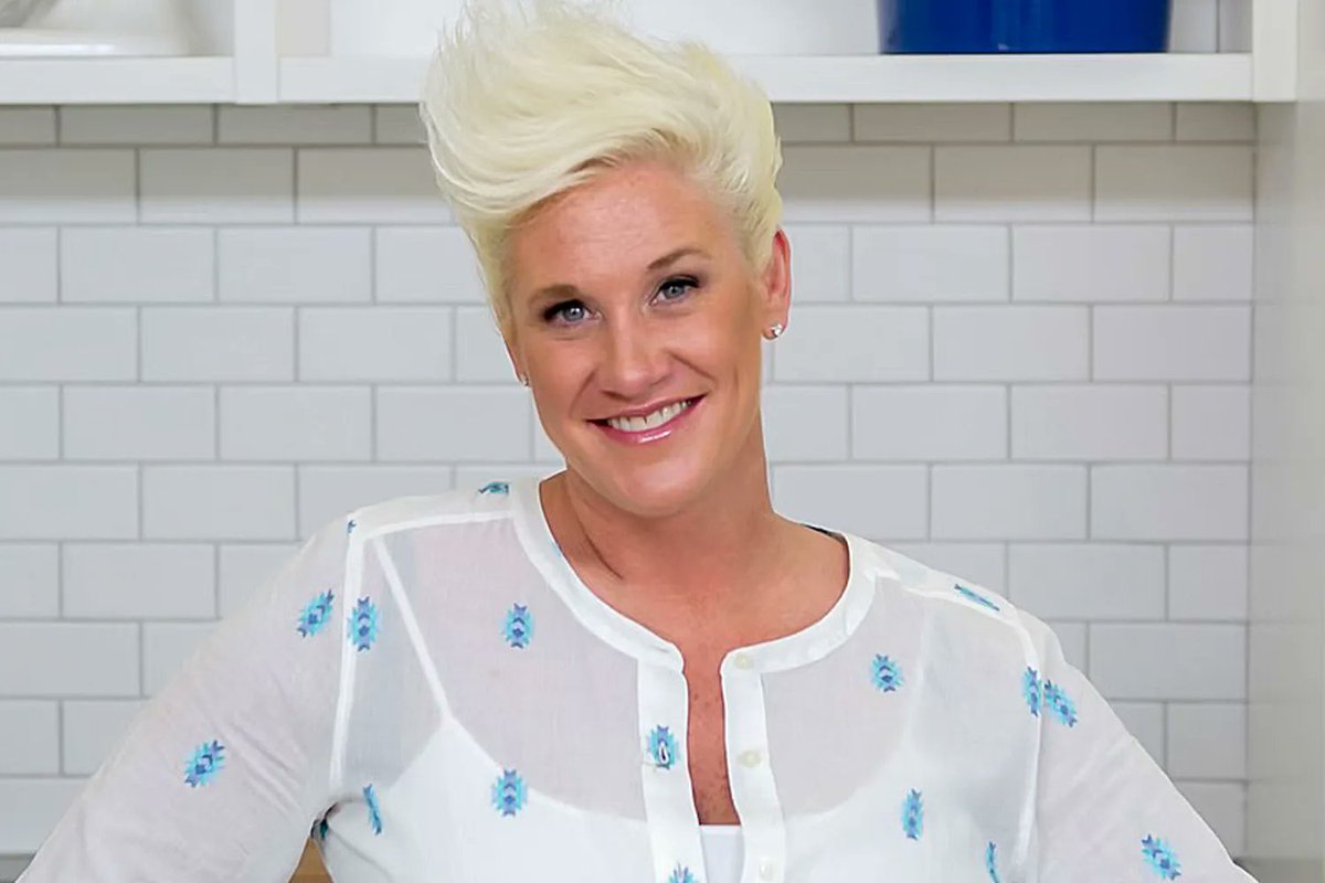 Anne Burrell, Food Network Star and Worst Cooks in America Host, Dies at 55
More news live link:
gogotu.site/qPFzr
# anne burrell