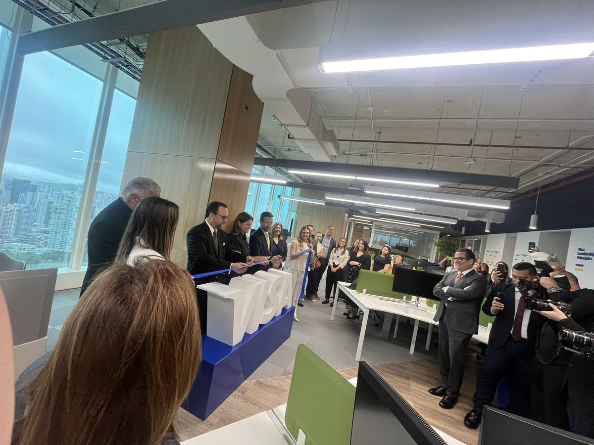Hoy tuve el gusto de visitar las nuevas oficinas de <a href="/VisaPA/">Visa Panamá</a> 
¡Un espacio moderno y lleno de energía! 🎉 

Además, celebramos su incorporación como nuevos miembros de <a href="/Sumarse/">Sumarse Panamá</a>, reafirmando su compromiso con la sostenibilidad y la responsabilidad empresarial. 💼🌱