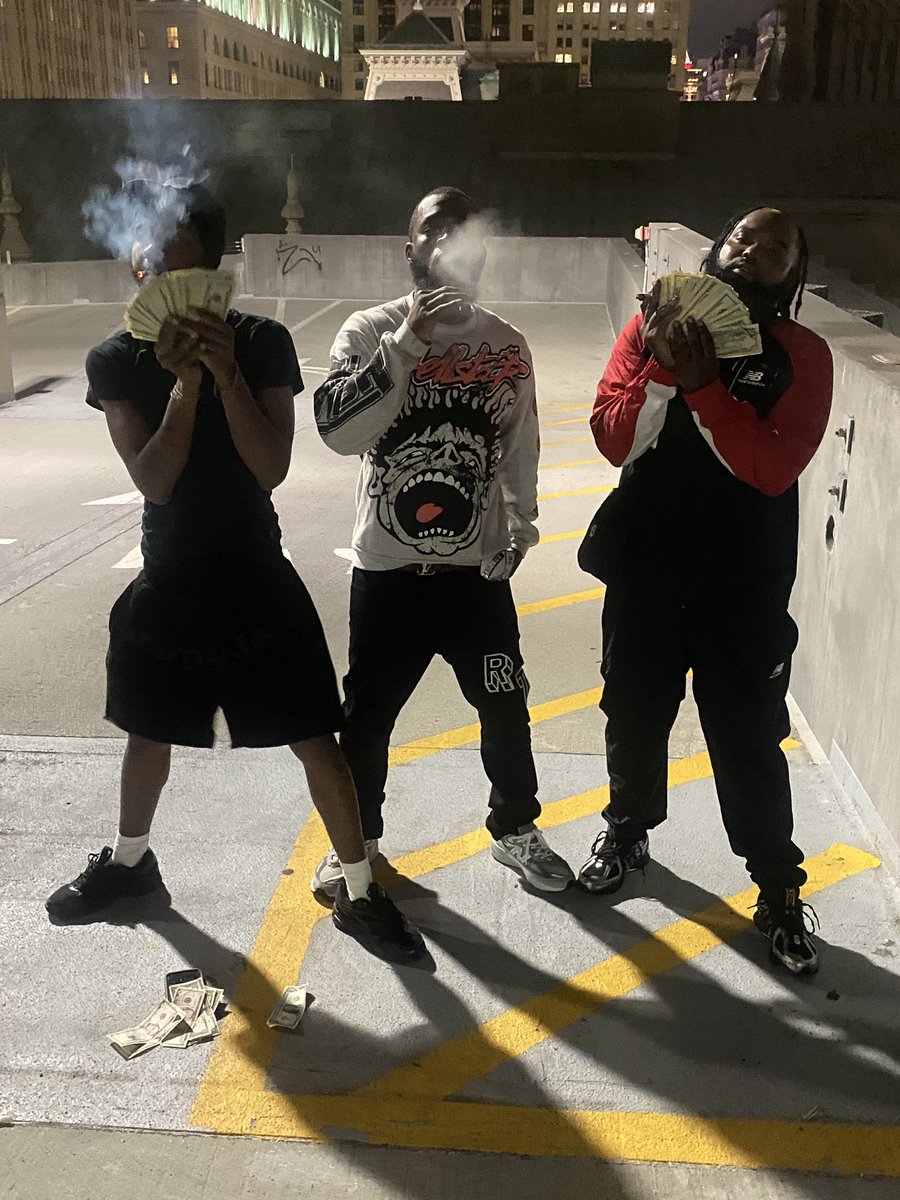 JusFollowda_WAY's tweet photo. BTS of SLYDii Bce “Pedigree Video”
#FNHP #NewMusic #4Lifers https://t.co/Twc5BPCNm0