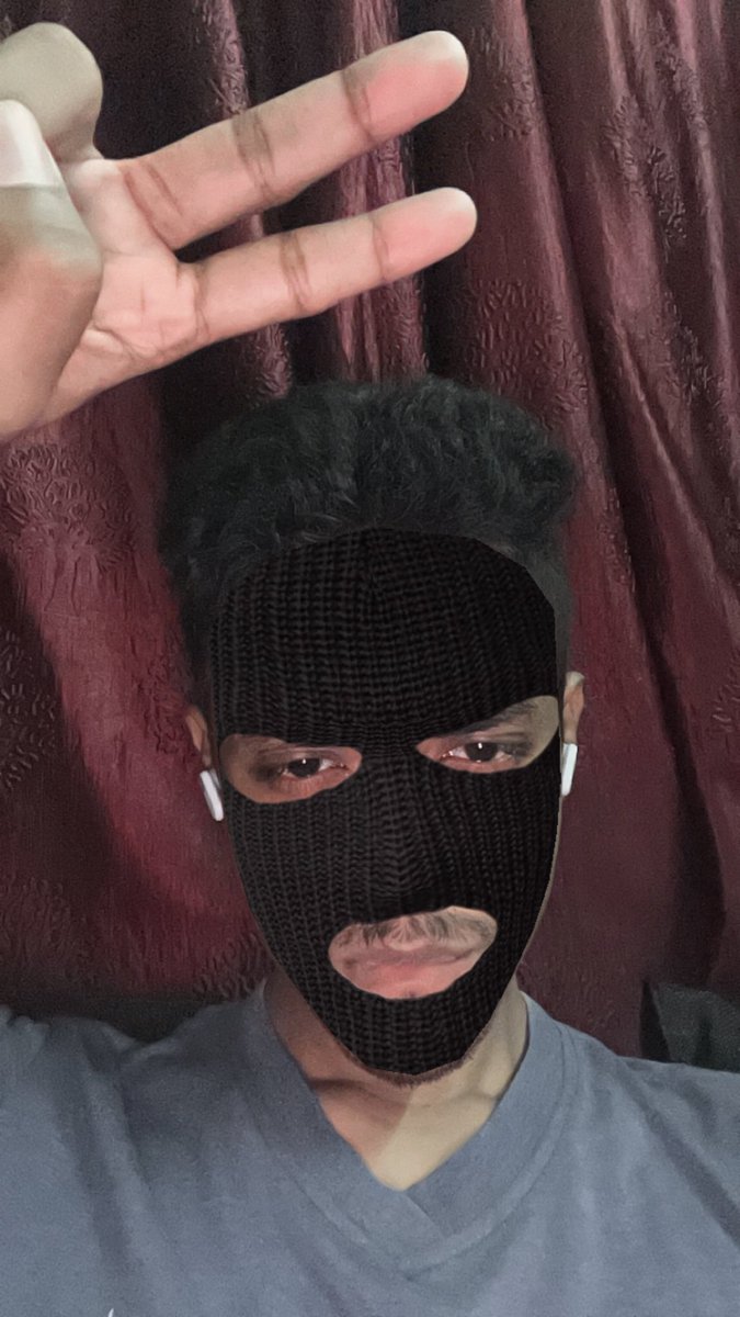 mestalking55's tweet image. mask ’cause my skincare routine gave up on me 🤧 #engagepost