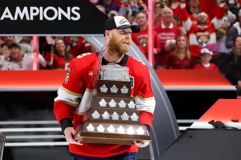 mikepunk1977's tweet photo. The Conn Smythe winner, Sam Bennett #EDMvsFLA #TimeToHunt https://t.co/hRBrE78KzC