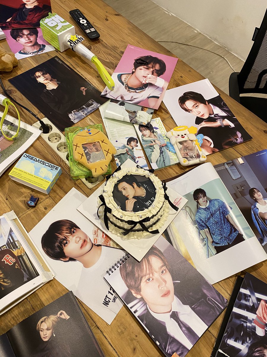 AdysvaV's tweet photo. Haechan birthday dumpp with @melodyoflifeHC✨

sekaligus HC Bday vlog amatirku😆
https://t.co/eFt8MEgyZx
#ROCKSTAR25 #RockstarHaechan https://t.co/4rGzh9AYGw