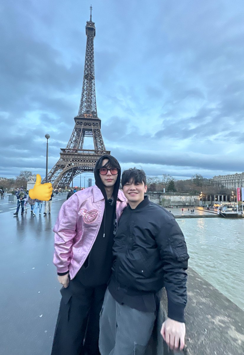 4 ปีแล้วครับ ที่ได้รู้จักกัน
เหมือนกับ 4 ปีที่ผ่านมาได้ร่วมทำอะไร
มาด้วยกันเยอะ มากๆ เลยครับ

ในทุกวันที่เราเจอกัน สิ่งเดียวที่ผม
รู้สึกไม่เคยเปลี่ยนเลย

คือการมาพบกันนั้น 
ทุกคนมาเพื่อน้องอัพ รักน้องอัพ 
เชียร์น้องอัพ ให้กำลังใจน้องอัพ
และสิ่งนี้ผมเอง และน้องก็รู้สึก “ขอบคุณ”