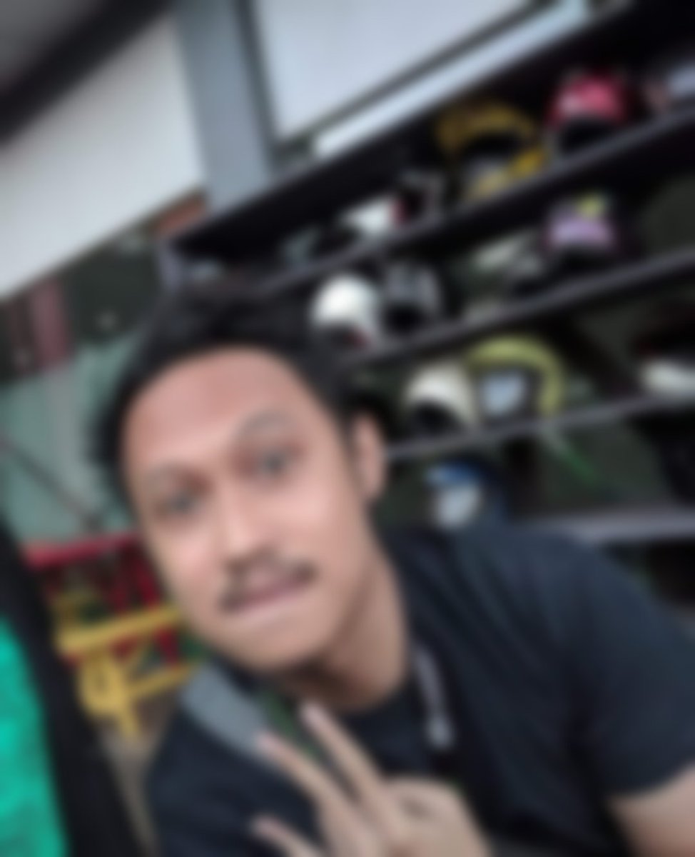 Happy midweek everyone~

*Ketik 1 untuk versi unblur