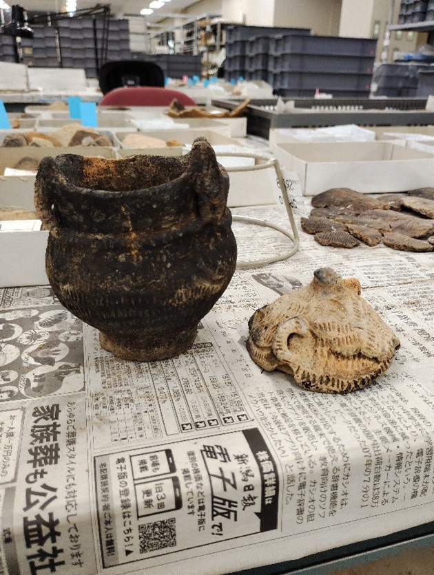 土器と蓋が合体しました！村上市上野遺跡の本格的な整理作業を今年度