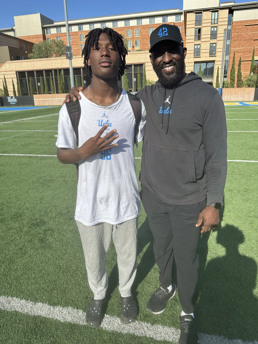 Jayden Scott (@jaydenscott02) on Twitter photo Great time at <a href="/UCLAFootball/">UCLA Football</a> as always. Special thank you to <a href="/CoachWhiteEra/">Scott White ✈️</a> <a href="/TyreeThompson05/">Coach Thompson</a> <a href="/JetsonBland/">Jordan Bland</a> <a href="/DeShaunFoster26/">DeShaun Foster</a> <a href="/sheapitts20/">Shea Pitts</a> <a href="/anthony_goliver/">Anthony Goliver</a>. Ready for what the season is going to bring! <a href="/VMHS_Prospects/">Vista Murrieta Football Staff</a> <a href="/CCandaele/">Coach Candaele</a> <a href="/BlairAngulo/">Blair Angulo</a> <a href="/GregBiggins/">Greg Biggins</a> <a href="/PGregorian/">Paul Gregorian</a> <a href="/CB_Savage18/">Curtis Bolton III🏁</a> Great time at <a href="/UCLAFootball/">UCLA Football</a> as always. Special thank you to <a href="/CoachWhiteEra/">Scott White ✈️</a> <a href="/TyreeThompson05/">Coach Thompson</a> <a href="/JetsonBland/">Jordan Bland</a> <a href="/DeShaunFoster26/">DeShaun Foster</a> <a href="/sheapitts20/">Shea Pitts</a> <a href="/anthony_goliver/">Anthony Goliver</a>. Ready for what the season is going to bring! <a href="/VMHS_Prospects/">Vista Murrieta Football Staff</a> <a href="/CCandaele/">Coach Candaele</a> <a href="/BlairAngulo/">Blair Angulo</a> <a href="/GregBiggins/">Greg Biggins</a> <a href="/PGregorian/">Paul Gregorian</a> <a href="/CB_Savage18/">Curtis Bolton III🏁</a>