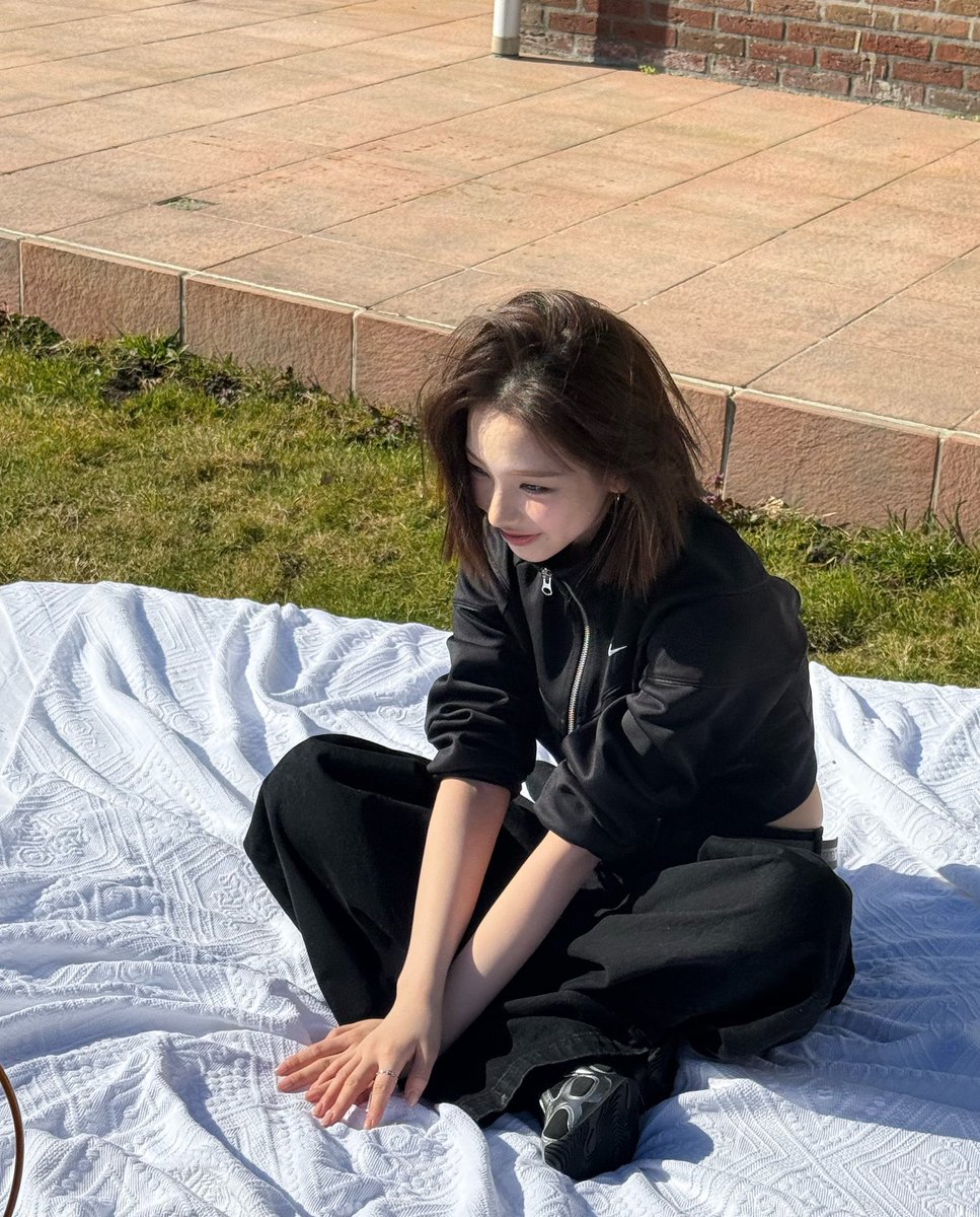 411101lv's tweet photo. https://t.co/JcQh9ue9tS