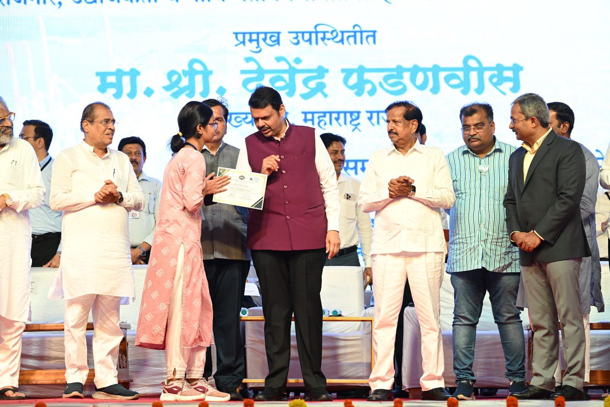 Vadhvan Port Project Ltd. (@vadhvanport) on Twitter photo Shri <a href="/Dev_Fadnavis/">Devendra Fadnavis</a>, Hon’ble Chief Minister of Maharashtra, awarded certificates to successful candidates of the inaugural Custom Documentation course, conducted under the Vadhvan Port Skilling Program. He was joined by Shri Unmesh Sharad Wagh, IRS, Chairperson, JNPA and CMD, Shri <a href="/Dev_Fadnavis/">Devendra Fadnavis</a>, Hon’ble Chief Minister of Maharashtra, awarded certificates to successful candidates of the inaugural Custom Documentation course, conducted under the Vadhvan Port Skilling Program. He was joined by Shri Unmesh Sharad Wagh, IRS, Chairperson, JNPA and CMD,