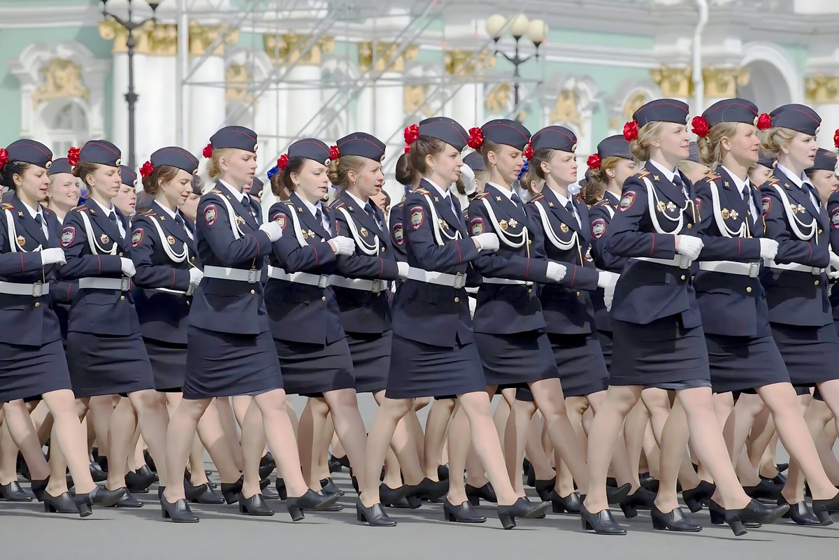 FaySue6's tweet photo. As Russia struggles with a severe labor shortage of men, worsened by war casualties, emigration, and a declining birthrate, North Korean male workers are increasingly stepping in to fill Russia's gender imbalance gaps.

https://t.co/NMHz9gYr6R https://t.co/2p02LHrdM3
