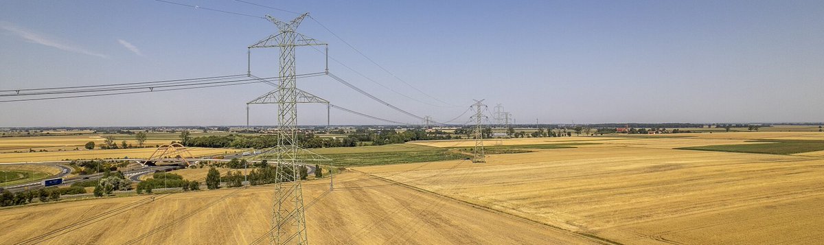 Zakończono proces projektowania i uzgadniania przebiegu linii 220 kV Krajnik – Glinki

⭣
tinyurl.com/24m6g3q2