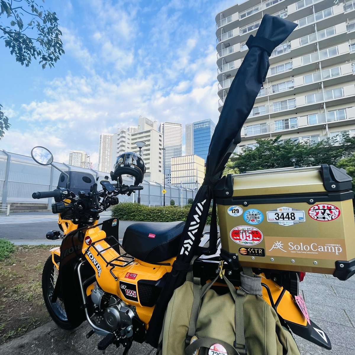 fukuda_tkc's tweet image. 【ハンターカブで釣り】銀座4丁目に歩いて行けるような大都会の公園でかっこいい黒鯛が釣れます/中央区晴海の海＼(^o^)／
#黄カブ #ハンターカブ　#ct125 #カブで釣り　#ヘチ釣り　#クロダイ　#晴海