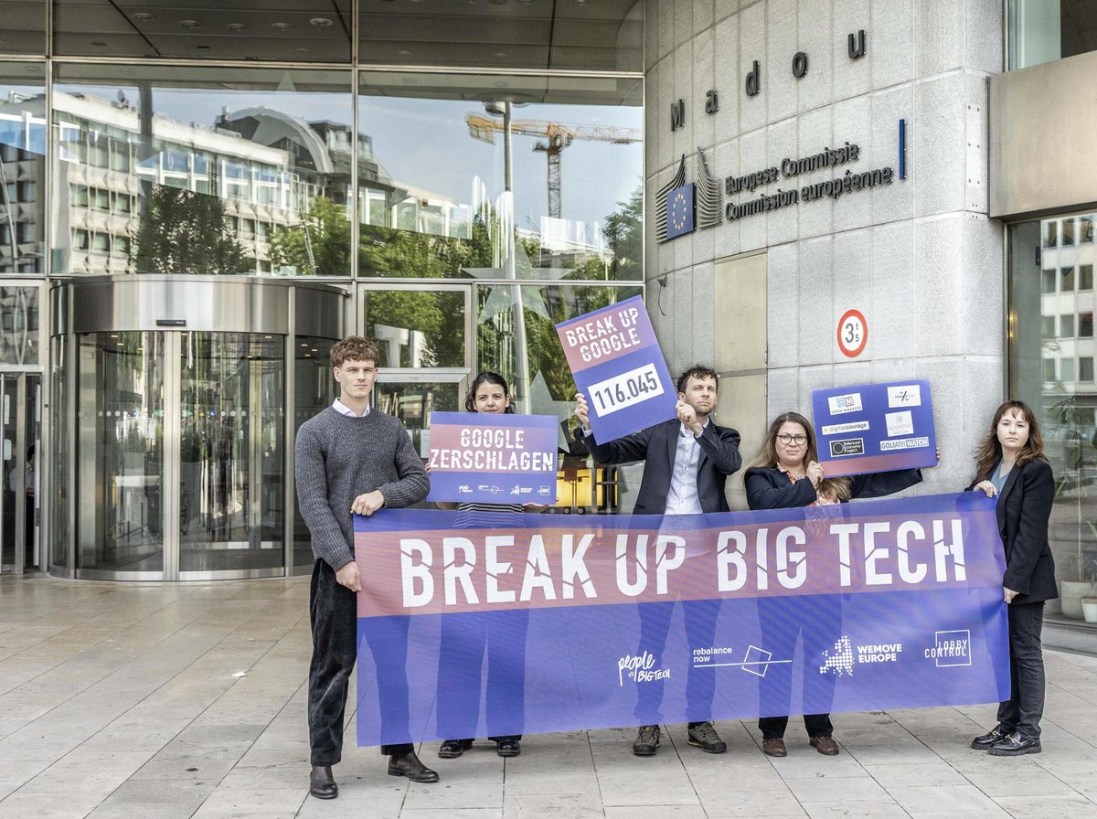 People vs Big Tech (@peoplevsbigtech) on Twitter photo Today we're sending a loud message to the EU to stand up to the tech oligarchy and #BreakUpBigTech! 📣📣
We have delivered a petition from +115,000 people calling on <a href="/EU_Commission/">European Commission</a> <a href="/Teresaribera/">Teresa Ribera</a>
to break up Google, ahead of its major ruling on Google's toxic adtech monopoly. Today we're sending a loud message to the EU to stand up to the tech oligarchy and #BreakUpBigTech! 📣📣
We have delivered a petition from +115,000 people calling on <a href="/EU_Commission/">European Commission</a> <a href="/Teresaribera/">Teresa Ribera</a>
to break up Google, ahead of its major ruling on Google's toxic adtech monopoly.