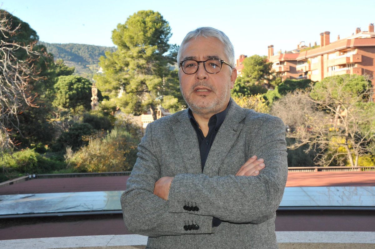 🔍 ¿Regular la IA con “correas” en lugar de “guardarraíles”?
Una interesante propuesta del profesor Cary Coglianese (Penn Carey Law) para repensar el enfoque europeo de la regulación de la inteligencia artificial.

🇪🇺 Europa lidera el camino con el AI Act, pero voces desde EE.UU.