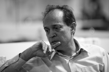 ProfesorJonk's tweet image. &quot;Soy una persona muy errática y perezosa. Escribo en la cama&quot;.
Vikram Seth.
🎂
Nos identificamos.
#VikramSeth #literatura